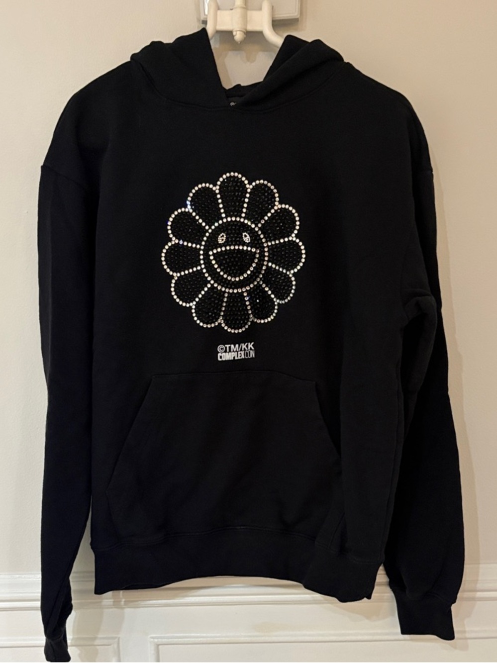 Takashi Muralami ComplesCon
Swarovski Crystal Flower Hoodie S